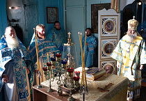 В Никольском храме села Гладковское состоялась архиерейская Литургия