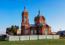 В Никольском храме села Гладковское состоялась архиерейская Литургия