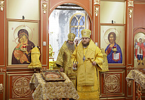 В старинном храме села Усть-Суерское два архиерея совершили Литургию