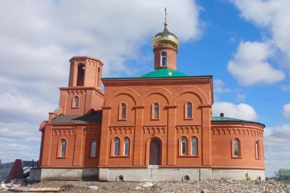 В новом храме села Половинное совершено первое Таинство Святого Крещения