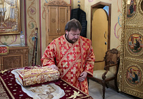 Митрополит Даниил совершил пасхальную панихиду в Радоницу