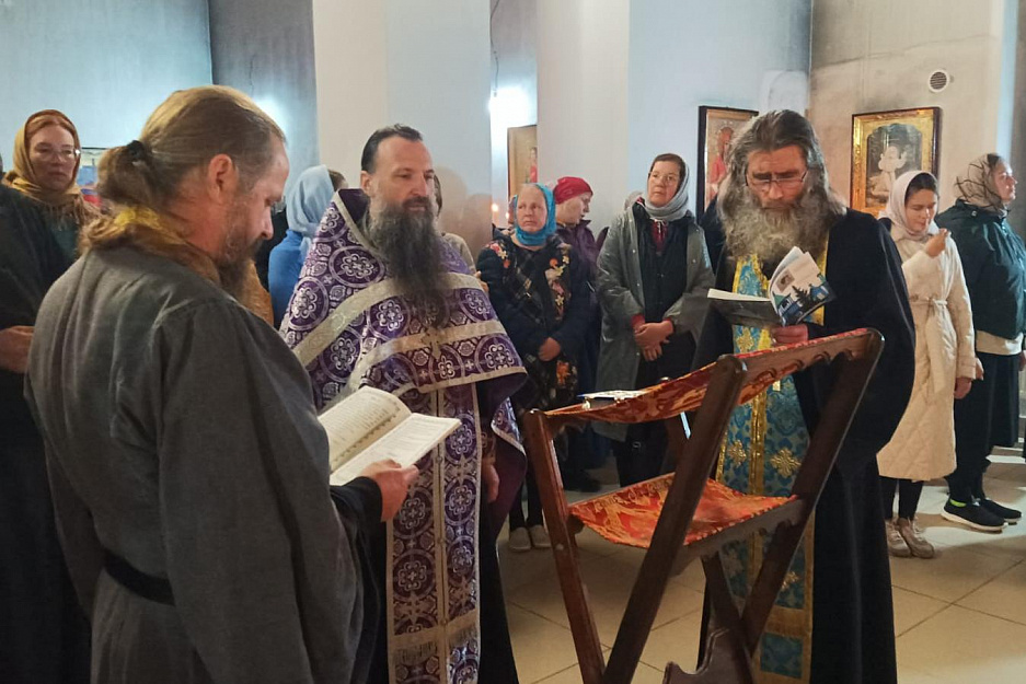 Свято-Казанский Чимеевский мужской монастырь встретил ХХI осенний крестный ход