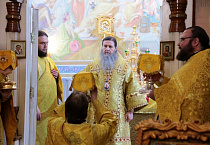 Глава Курганской митрополии совершил Литургию в Христорождественском храме Кургана
