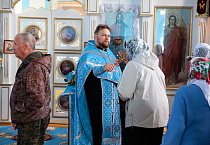 В Никольском храме села Гладковское состоялась архиерейская Литургия