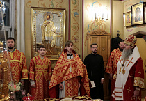 В главном соборе Зауралья встретили Пасху Христову