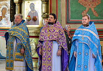 В день Почаевской иконы Божией Матери митрополит Даниил совершил Литургию в главном храме Кургана