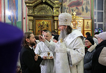 В Рождественский сочельник митрополит Даниил совершил Великое повечерие и Утреню 