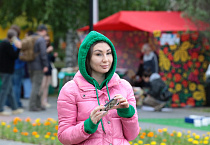 В Кургане на открытии фестиваля «ЧитайСемьЯ» выступили православный священник и архиерейский хор