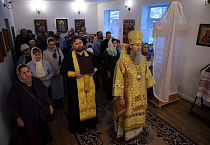 В курганском храме святой Матроны Московской состоялась архиерейская Литургия