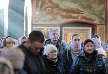 Сотни жителей Кургана пришли в Александро-Невский собор на вечерню с Чином прощения