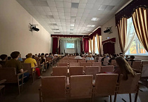 Ученики четырех школ Кургана посмотрели фильм «Молюсь за каждого бойца»