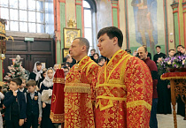В престольный праздник Александро-Невского кафедрального собора прошла Литургия двух архиереев