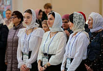 На Литургии в Троицком соборе Кургана пел хор Троице-Сергиевой лавры