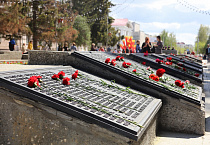 В День Победы митрополит Даниил принял участие в возложении  цветов к Вечному огню