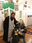 В Рождество священник из села Половинное побывал на концерте и встречал в храме юных гостей