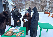 В Кургане участникам проекта «Социальная столовая «Сквер Милосердия» сшили новую форму