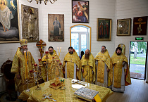 В храме микрорайона Смолино прошла архиерейская Литургия