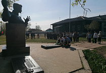Курсанты военно-патриотического клуба «Воин» почтили память Героя Войны