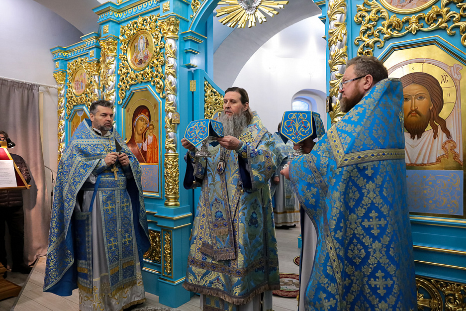 Митрополит Даниил совершил Литургию в Заозерном районе Кургана