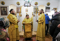 В храме села Половинное два архиерея совершили Божественную литургию