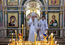 В частоозерском храме состоялась архиерейская Литургия