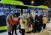 В Кургане воспитанники воскресной школы участвовали в экскурсии-спектакле «Новогодняя машина времени»