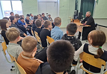 Священник из Мокроусово говорил со школьниками о духовности
