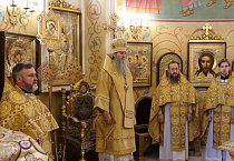 Память святителя Агафангела почтили в курганском кафедральном соборе