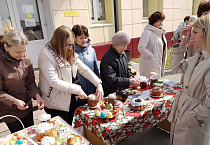 Настоятель храма в селе Глядянское принял участие народном пасхальном празднике