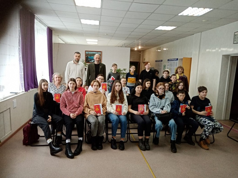 Школьники села Кетово встретились с представителями патриотических общественных организаций