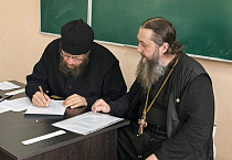 Монашествующие Курганской митрополии сдали зачет по предмету «Общая церковная история»