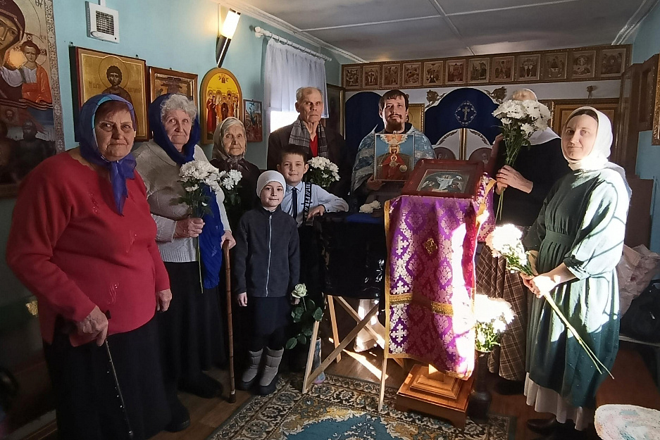 Маленький храм в областном центре встретил престольный праздник