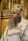 Митрополит Даниил после Литургии поздравил педагогов и учеников Александро-Невской школы