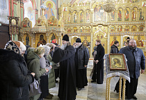 В Курганском кафедральном соборе впервые три архиерея совершили Литургию Преждеосвященных Даров