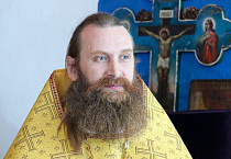 Иерей Виктор Сурин