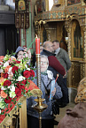 В главном соборе Кургана началась раздача Благодатного огня