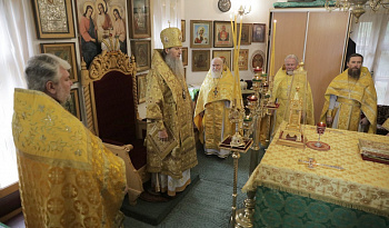Литургия в день памяти свтт. Гурия, архиеп. Казанского, и Варсонофия, еп. Тверского