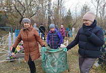 В Зауралье члены СПЖ накормили участников субботника горячей кашей