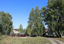 Рядом с курганским храмом возводится корт