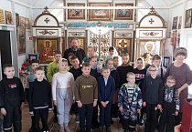 Ученики Садовской школы в день Рождества Христова побывали в местном храме