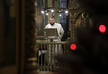 В Рождественский сочельник митрополит Даниил совершил Литургию в кафедральном соборе Кургана