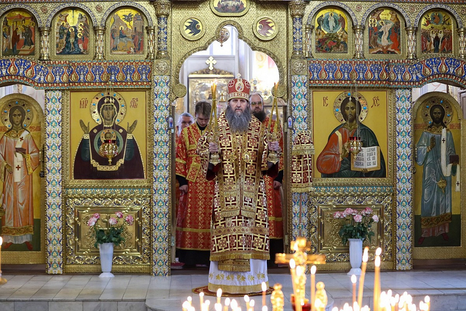 Митрополит Даниил совершит поминовение усопших в Радоницу