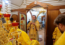 Митрополит Даниил совершил Литургию в Никольском храме Кургане