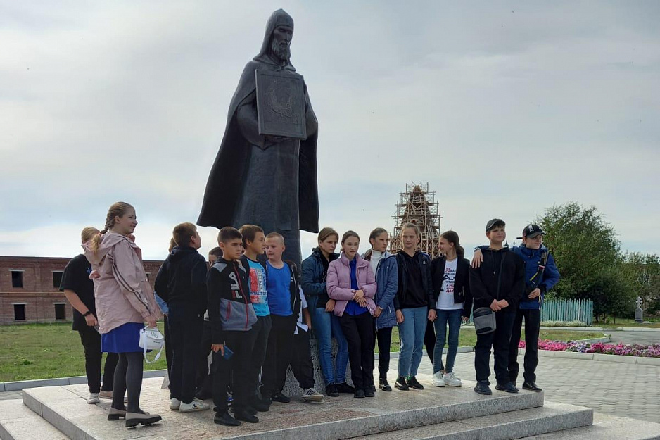 Чимеевский монастырь помог подшефным школьникам посетить Далматовскую обитель