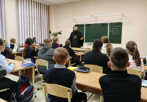 В Половинном священник провел у4-классников «Урок нравственности»