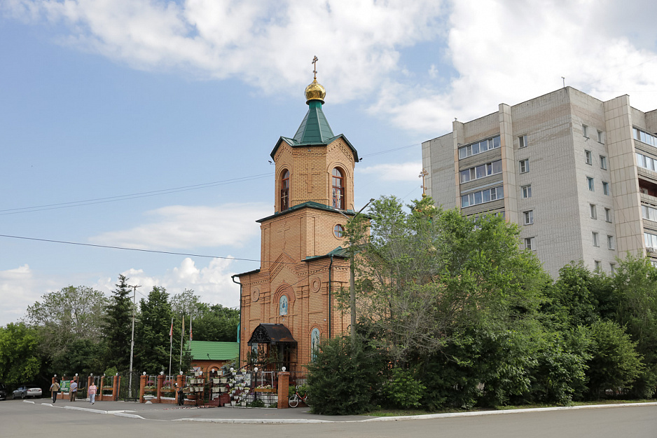 В Кургане Пантелеимоновский храм отметил престольный праздник