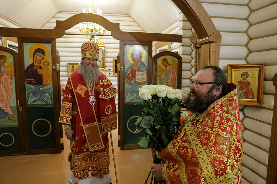 Митрополит Даниил совершил Литургию в храме в Парке Победы