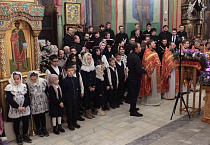 В престольный праздник Александро-Невского кафедрального собора прошла Литургия двух архиереев