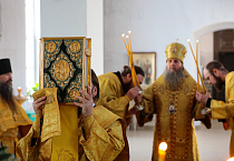 В день памяти святителя Агафангела митрополит Даниил совершил Литургию в Казанской Чимеевской обители