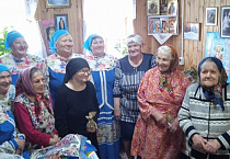 В Вербное воскресенье члены Тагильского отделения СПЖ  навестили насельниц богадельни при храме